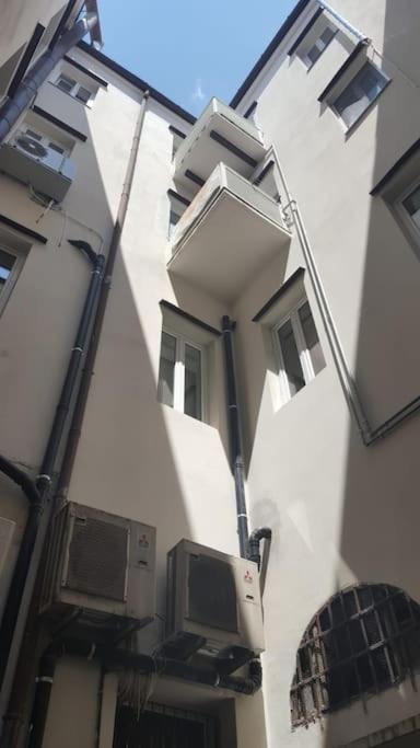 Still Und Stilvoll Im Stadtzentrum Apartment Triest Exterior foto